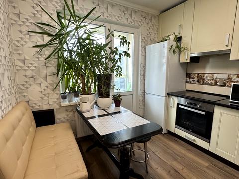 квартира за адресою Софії Русової вул., 7