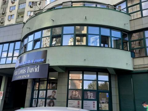 комерційна за адресою Кловський узвіз, 2 б