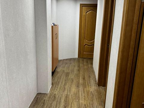 комерційна за адресою Хрещатик вул., 10-Б