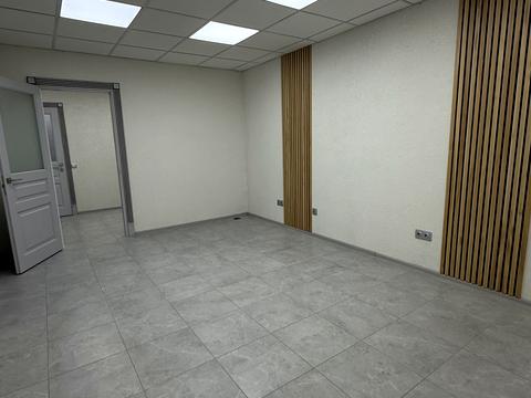 коммерческая по адресу Ревуцкого ул., 54