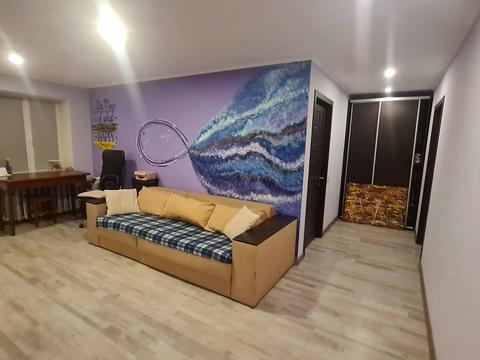 квартира по адресу Строителей ул., 12