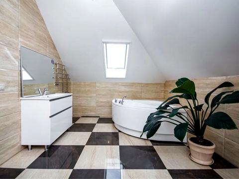 будинок за адресою Амбулаторна, 8