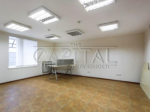 комерційна за адресою Дегтярівська вул., 45