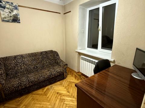 квартира по адресу Строителей ул., 8