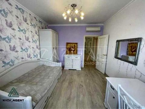 квартира за адресою Дніпровська набережна вул., 1