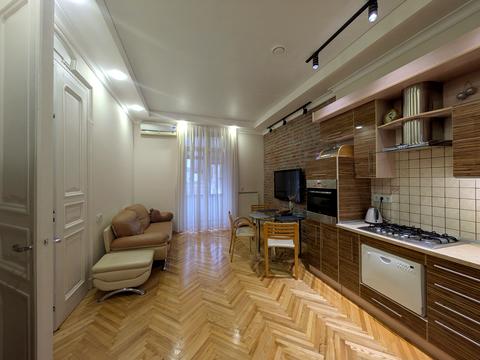 квартира за адресою Кардинала Любомира Гузара вул., 9