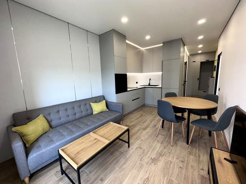 квартира за адресою Зарічна вул., 2 к1