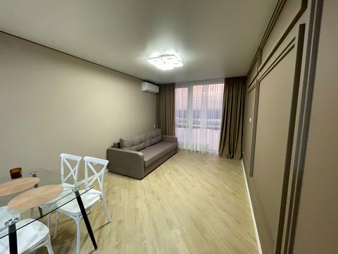 квартира за адресою Дніпровська набережна вул., 17-К