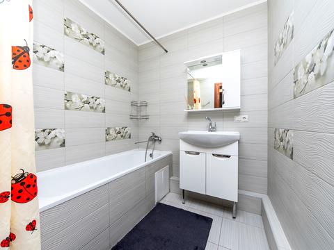 квартира за адресою Софії Русової вул., 7