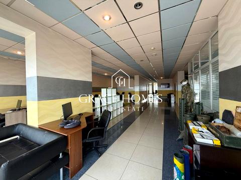 комерційна за адресою Саксаганського вул., 121