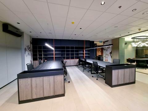 коммерческая по адресу Михаила Грушевского ул., 9б