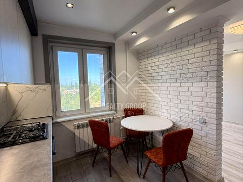 квартира за адресою Сергія Параджанова вул. (Вахрушева), 32