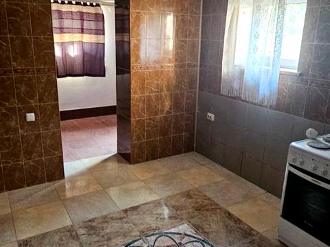 квартира за адресою Злуки, 25