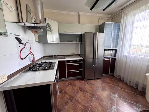 квартира за адресою Тополина, 2