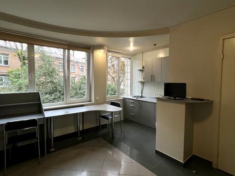 комерційна за адресою Рибальська вул., 3