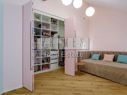 будинок за адресою Вишнева вул.