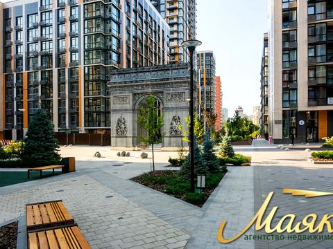 комерційна за адресою Джона Маккейна вул. (Івана Кудрі), 1