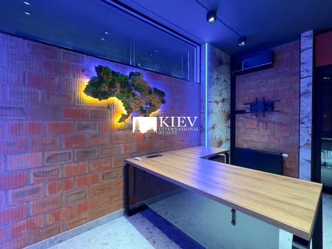 комерційна за адресою Джона Маккейна вул. (Івана Кудрі), 1-А