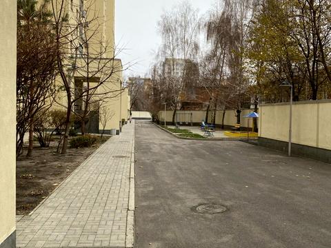 квартира по адресу Левка Лукʼяненка ул. (Василия Жуковского), 21-А