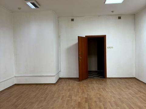 комерційна за адресою Петра Панча вул., 18