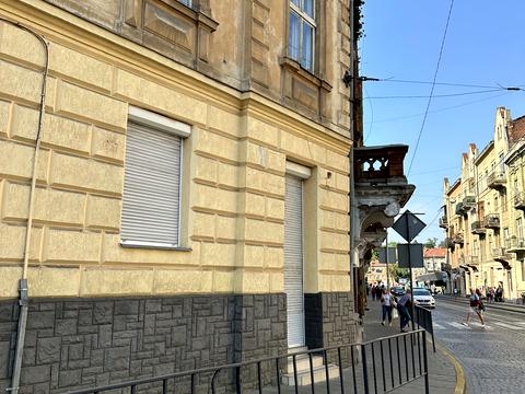 коммерческая по адресу Ивана Франко ул., 59