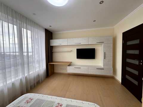 квартира за адресою Зарічна вул., 1-В