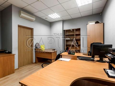 комерційна за адресою Воздвиженська вул., 43
