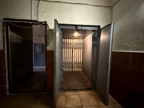 комерційна за адресою Вокзальна пл., 3