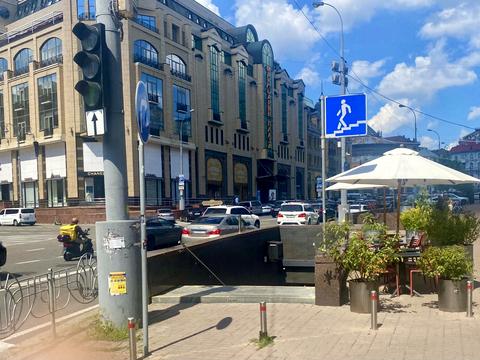 комерційна за адресою Басейна вул., 11