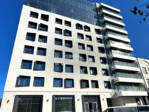 комерційна за адресою Почайнинська вул., 38