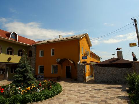 коммерческая по адресу Центральна, 126