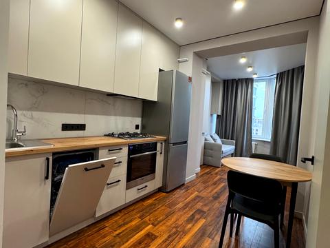 квартира за адресою Молодіжна вул., 5