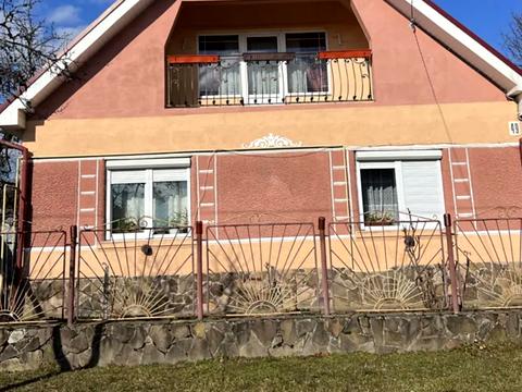 будинок за адресою Центральна, 111