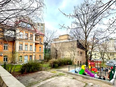 квартира за адресою Олександра Кониського вул., 30