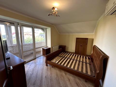 комерційна за адресою Агатангела Кримського вул., 5