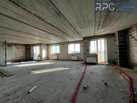 комерційна за адресою Лесі Українки вул., 62-Б