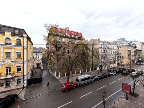 комерційна за адресою Ярославів Вал вул., 23-А