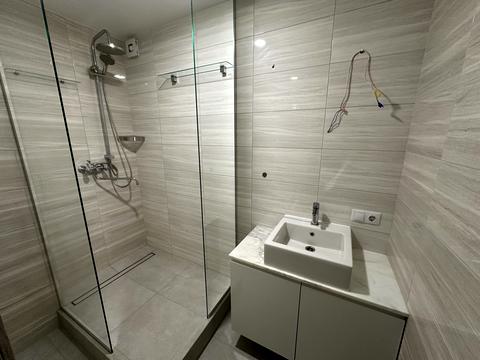 квартира за адресою Богатирська вул., 20