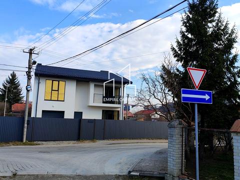 будинок за адресою с. Винники, Незалежності