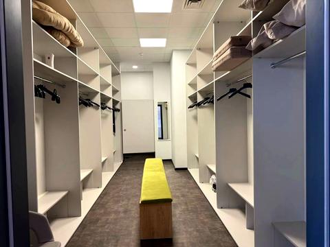 комерційна за адресою Сім'ї Прахових вул. (Гайдара), 50