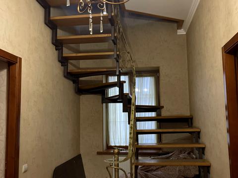 будинок за адресою 12-а Ентузіастів, 18