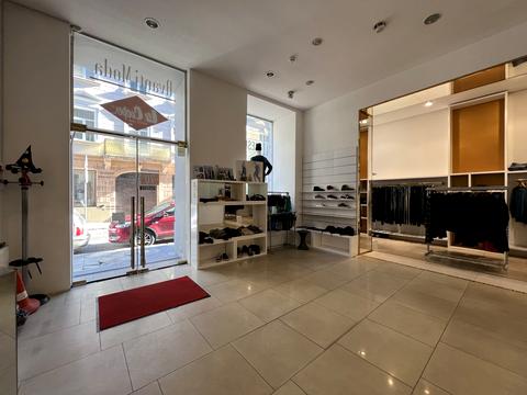 коммерческая по адресу Менцинского ул.