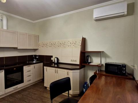 квартира за адресою Дніпровська набережна вул., 19-В