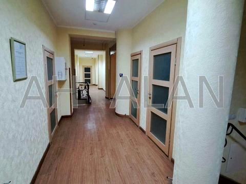 комерційна за адресою Саксаганського вул., 67-Б