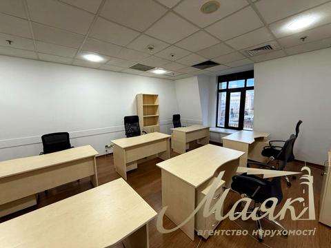 коммерческая по адресу Большая Васильковская ул. (Красноармейская), 12