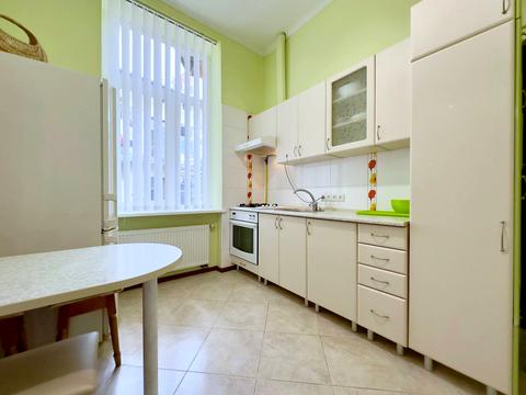 квартира за адресою Святого Теодора пл., 4