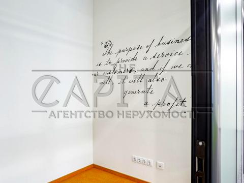 комерційна за адресою Князів Острозьких вул. (Московська), 32