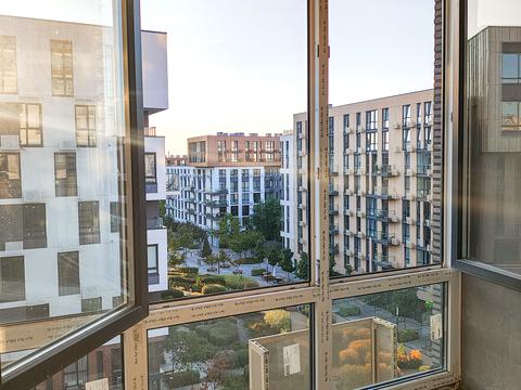 квартира за адресою Салютна вул., 2к18