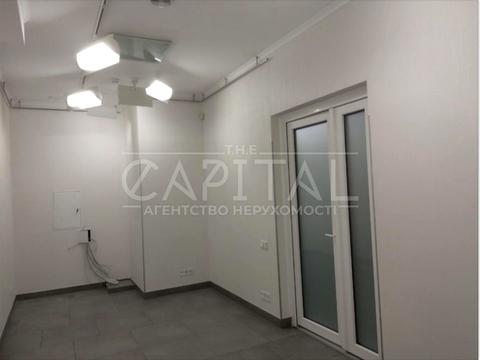 коммерческая по адресу Леси Украинки бульв., 23