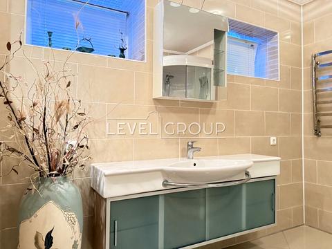 будинок за адресою Богатирська вул., 30а